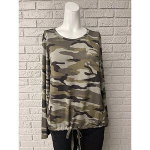 NWT Elaine Rose Women Green Camo Long Sleeve T Shirt Size S